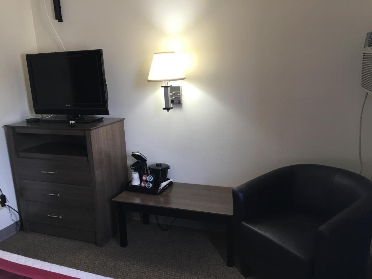 Lakes Area Inn Glenwood Экстерьер фото